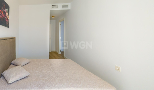 Odsprzedaż - Mieszkanie w bloku - Torrevieja - Playa del Cura