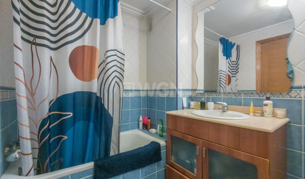 Odsprzedaż - Mieszkanie w bloku - Torrevieja - Acequion