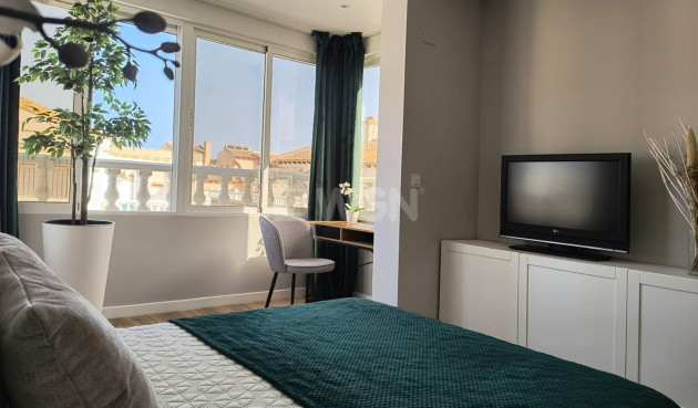 Odsprzedaż - Kamienica - Orihuela Costa - Los Balcones