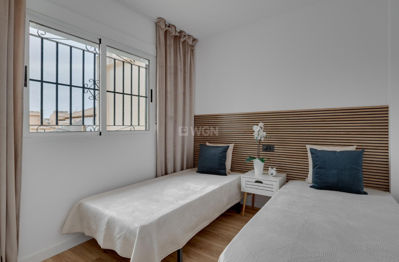 Odsprzedaż - Kamienica - Orihuela Costa - Los Balcones