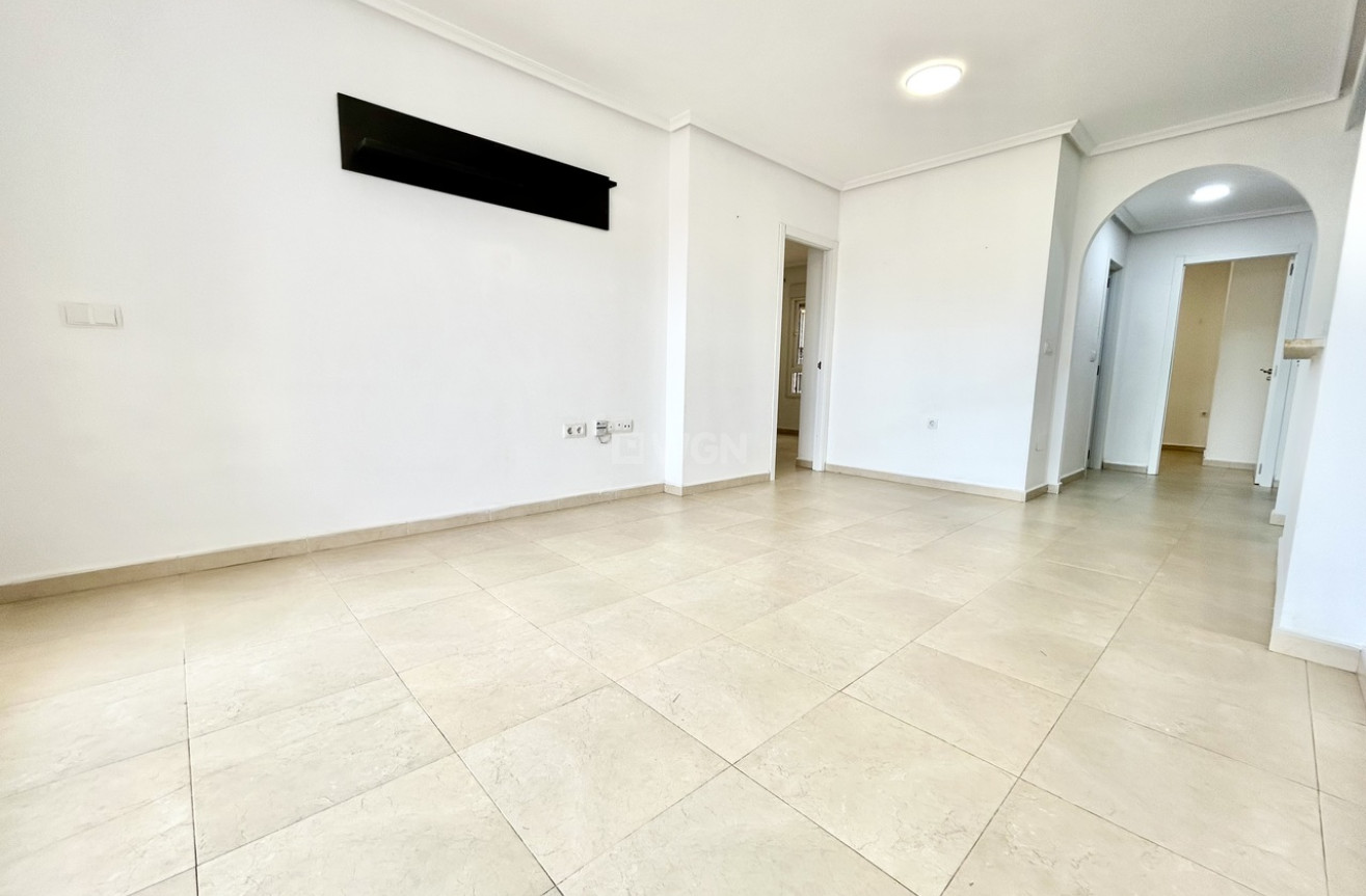 Odsprzedaż - Mieszkanie w bloku - Villamartin - Costa Blanca