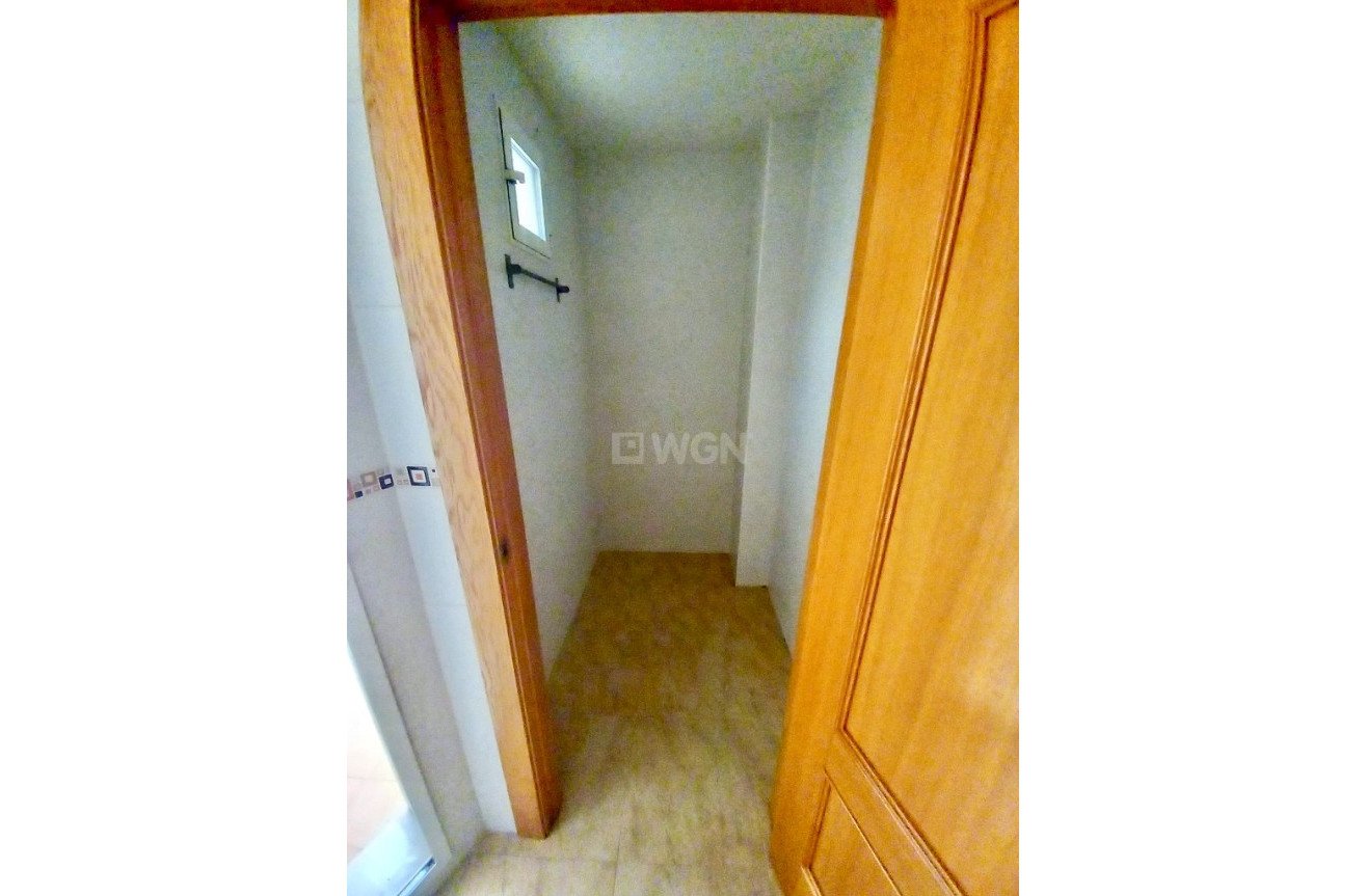 Odsprzedaż - Mieszkanie w bloku - Almoradí - Inland