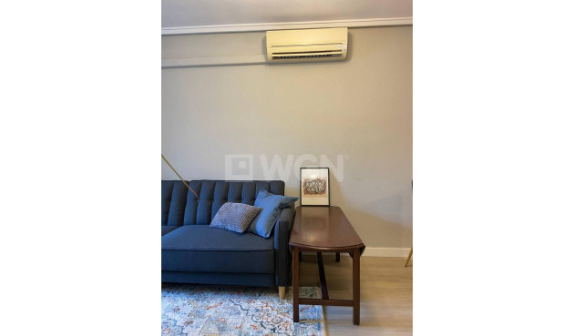 Odsprzedaż - Mieszkanie w bloku - Torrevieja - Playa del Cura