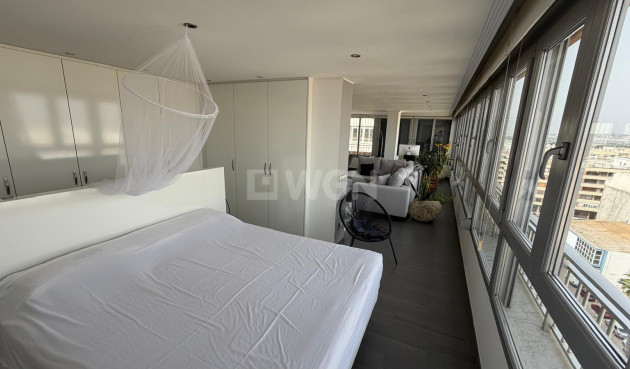 Odsprzedaż - Mieszkanie w bloku - Torrevieja - Acequion