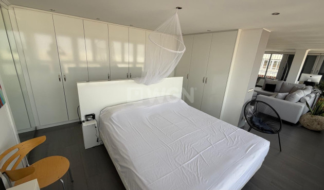 Odsprzedaż - Mieszkanie w bloku - Torrevieja - Acequion