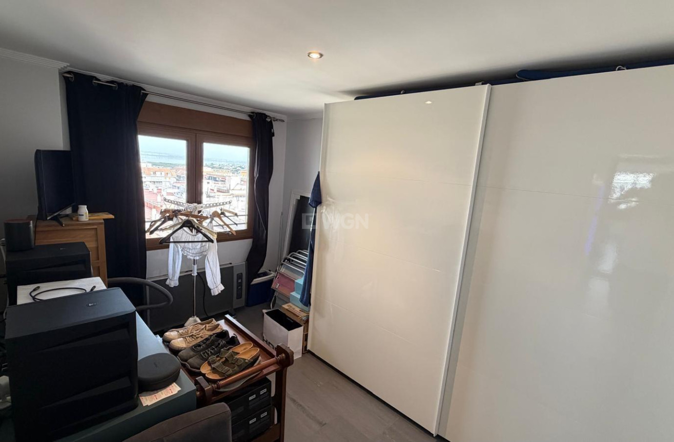Odsprzedaż - Mieszkanie w bloku - Torrevieja - Acequion