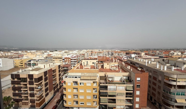Odsprzedaż - Mieszkanie w bloku - Torrevieja - Acequion