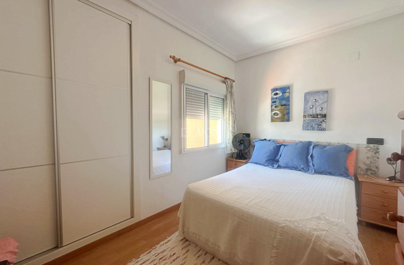 Odsprzedaż - Bungalow - Torrevieja - La Mata