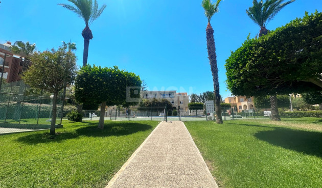 Odsprzedaż - Bungalow - Torrevieja - La Mata