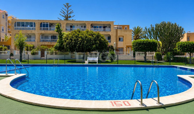 Odsprzedaż - Bungalow - Torrevieja - La Mata