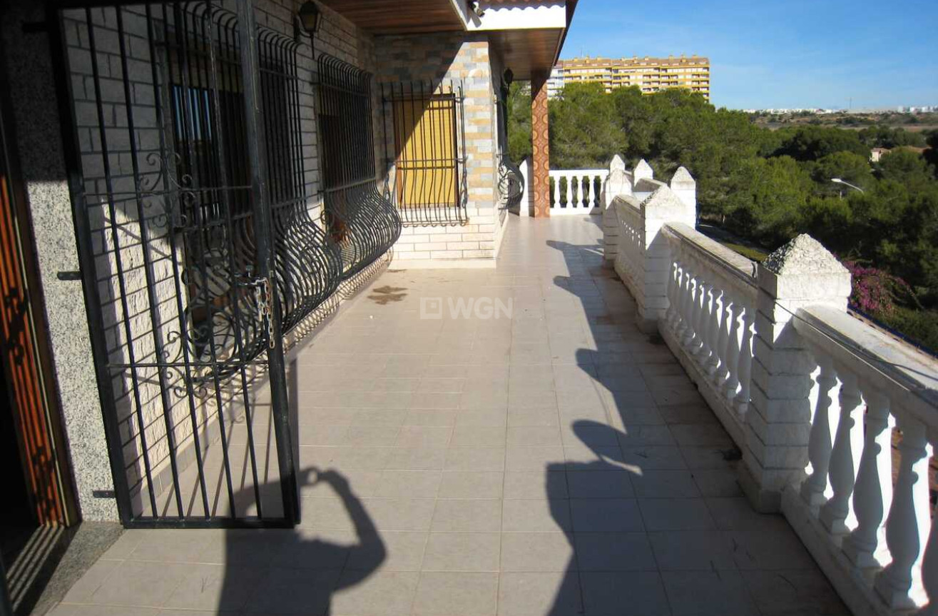 Odsprzedaż - Villa - Campoamor - Costa Blanca