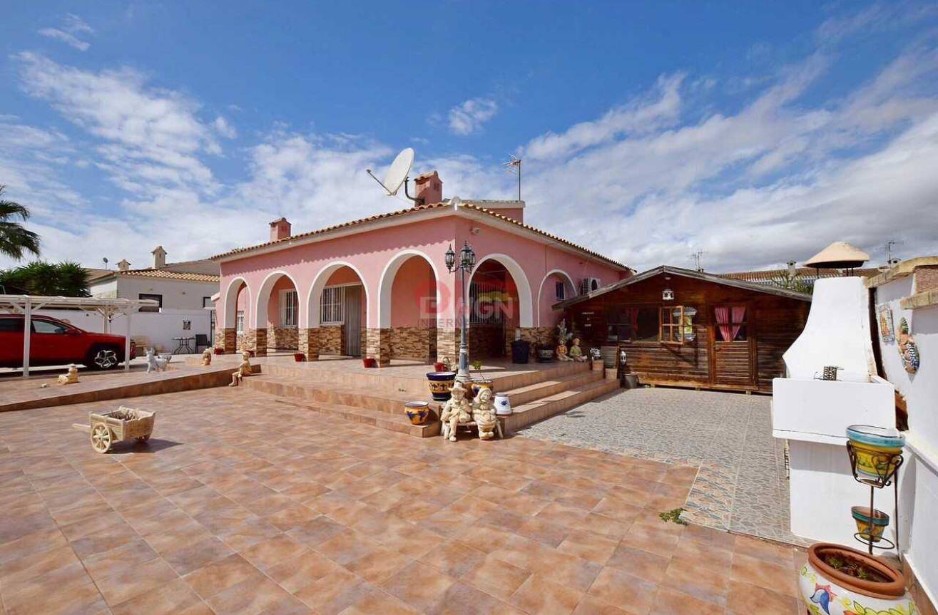 Odsprzedaż - Villa - Cabo Roig - Costa Blanca