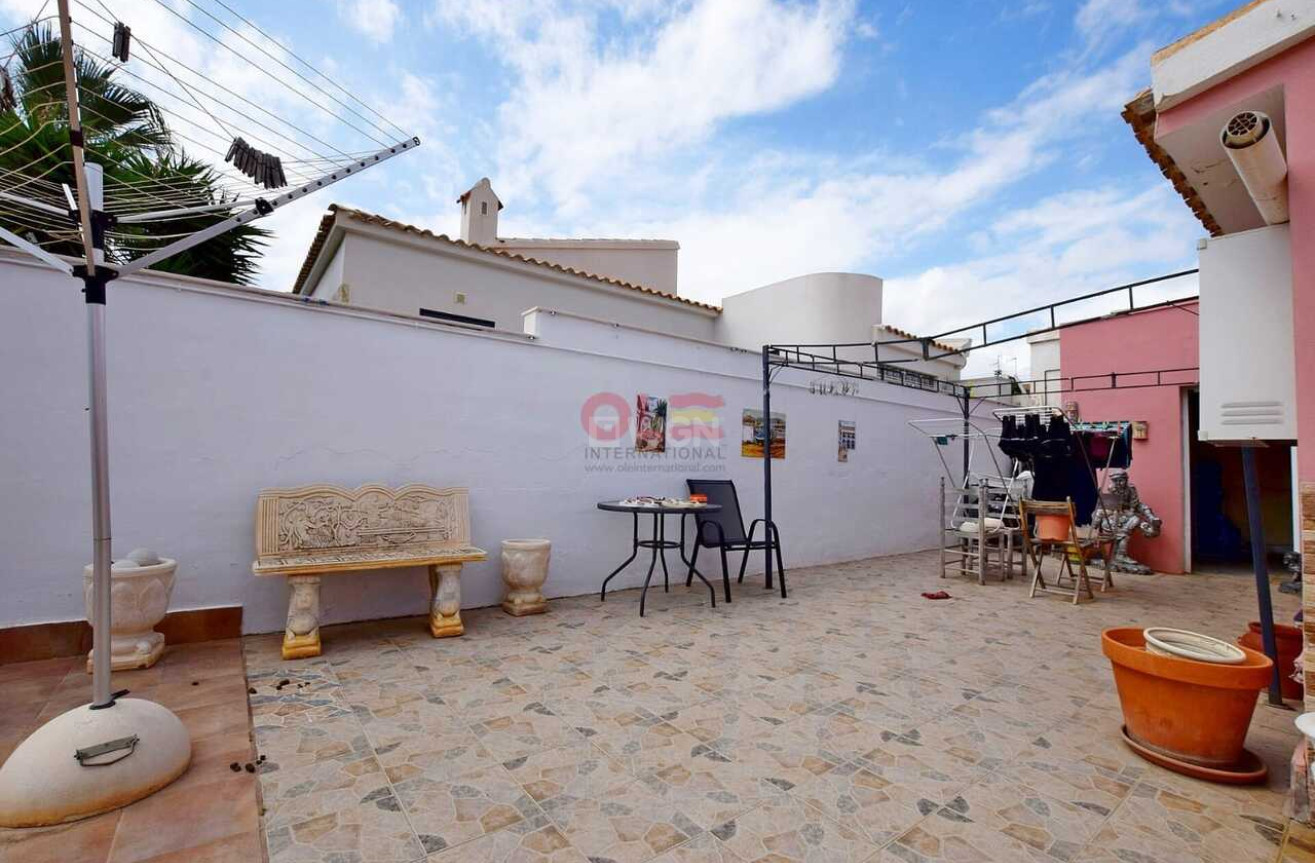 Odsprzedaż - Villa - Cabo Roig - Costa Blanca