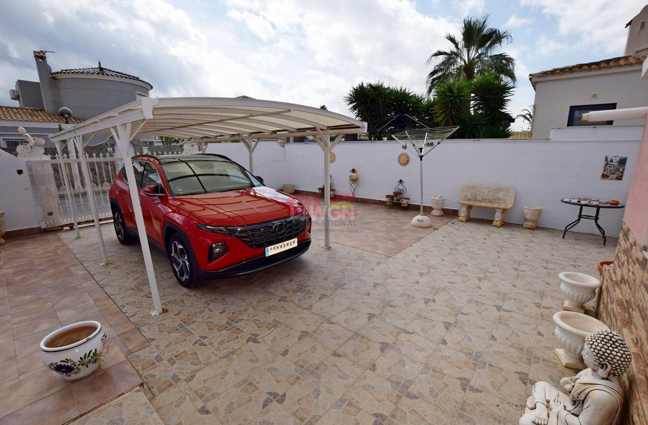 Odsprzedaż - Villa - Cabo Roig - Costa Blanca