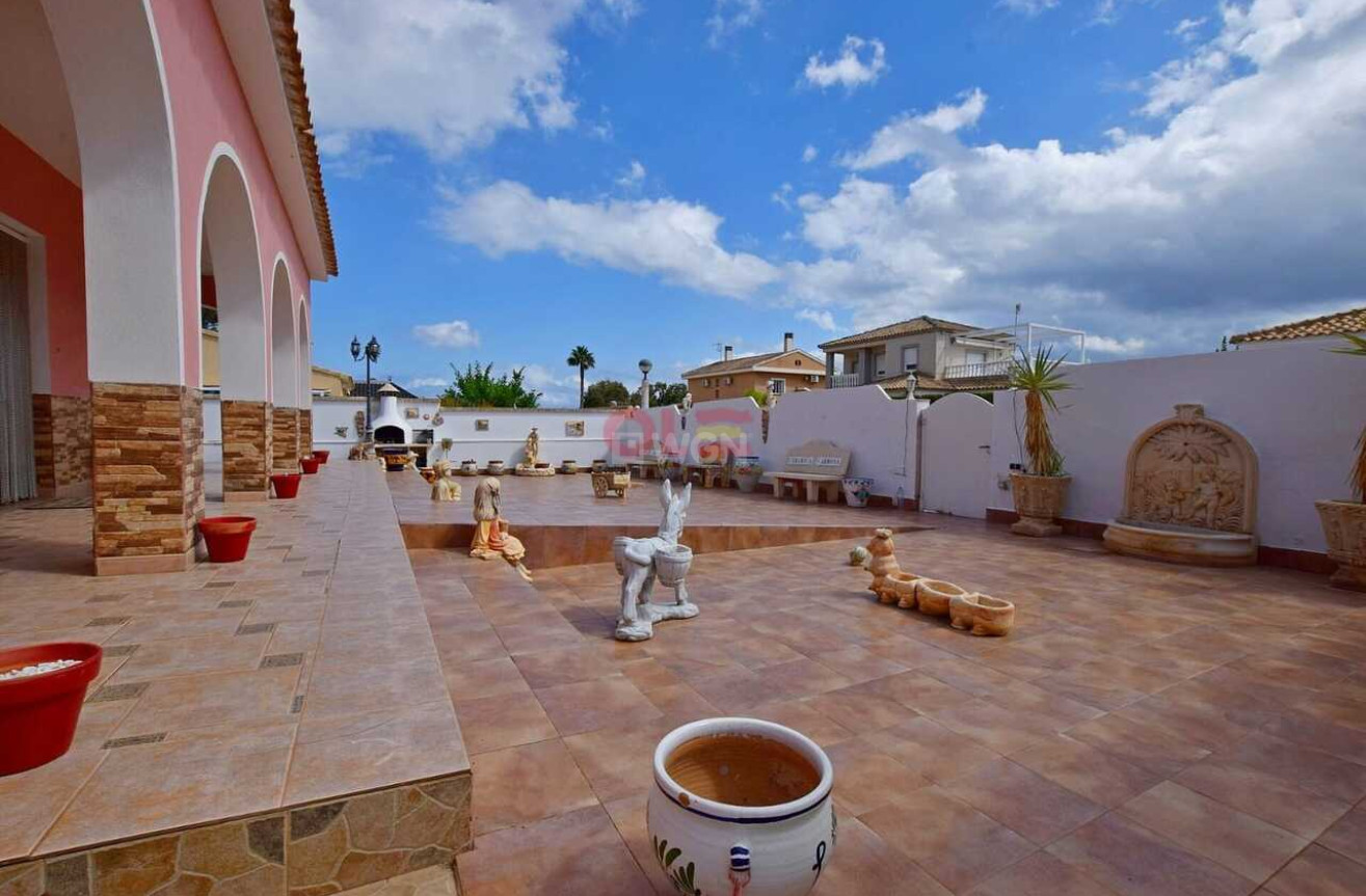 Odsprzedaż - Villa - Cabo Roig - Costa Blanca