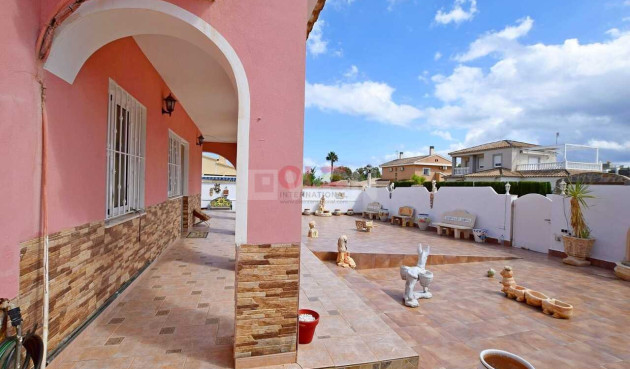 Odsprzedaż - Villa - Cabo Roig - Costa Blanca