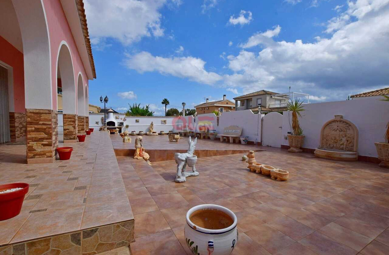 Odsprzedaż - Villa - Cabo Roig - Costa Blanca