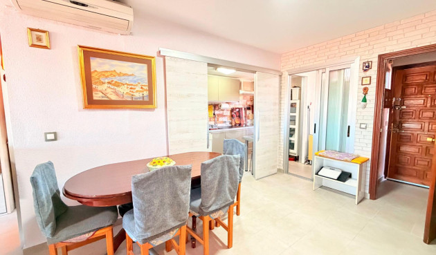 Odsprzedaż - Mieszkanie w bloku - Torrevieja - Playa De Los Naufragos