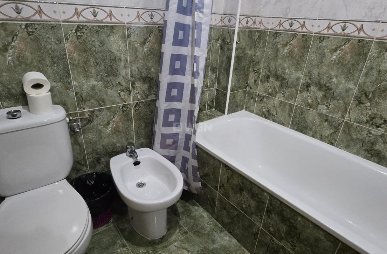 Resale - Apartment / flat - Torrevieja - PARQUE DE LAS NACIONES