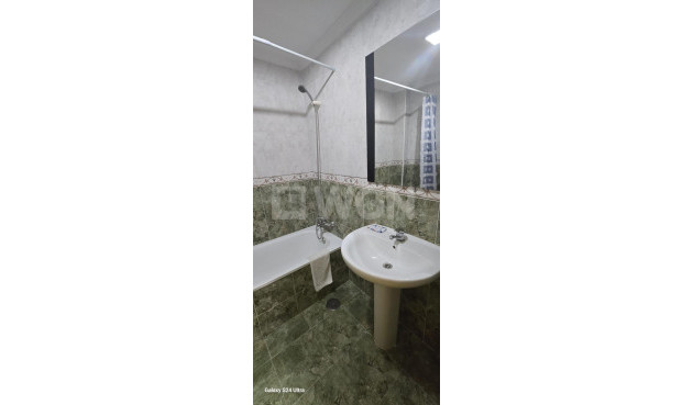Resale - Apartment / flat - Torrevieja - PARQUE DE LAS NACIONES