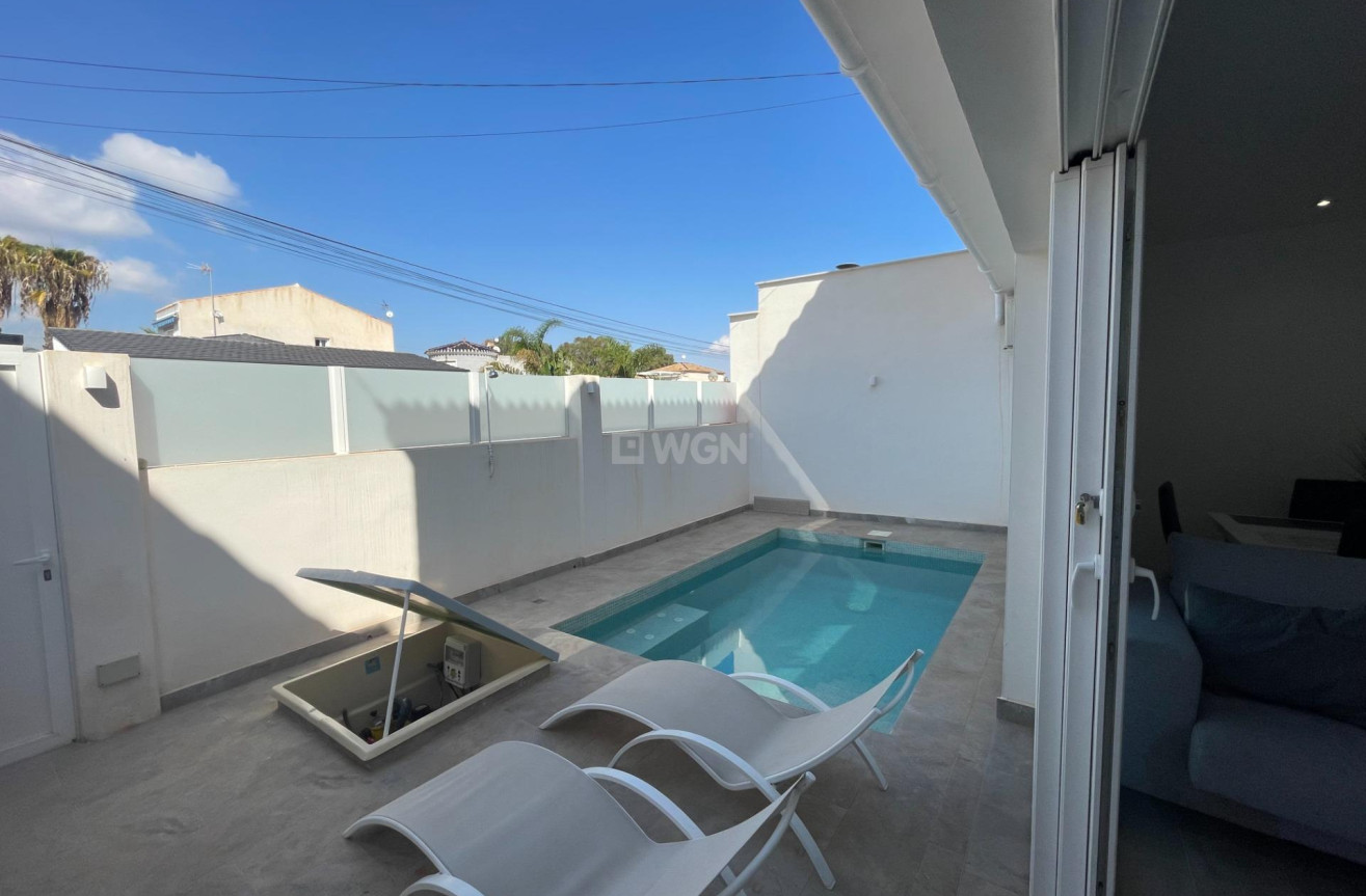 Odsprzedaż - Bungalow - Orihuela Costa - La Regia