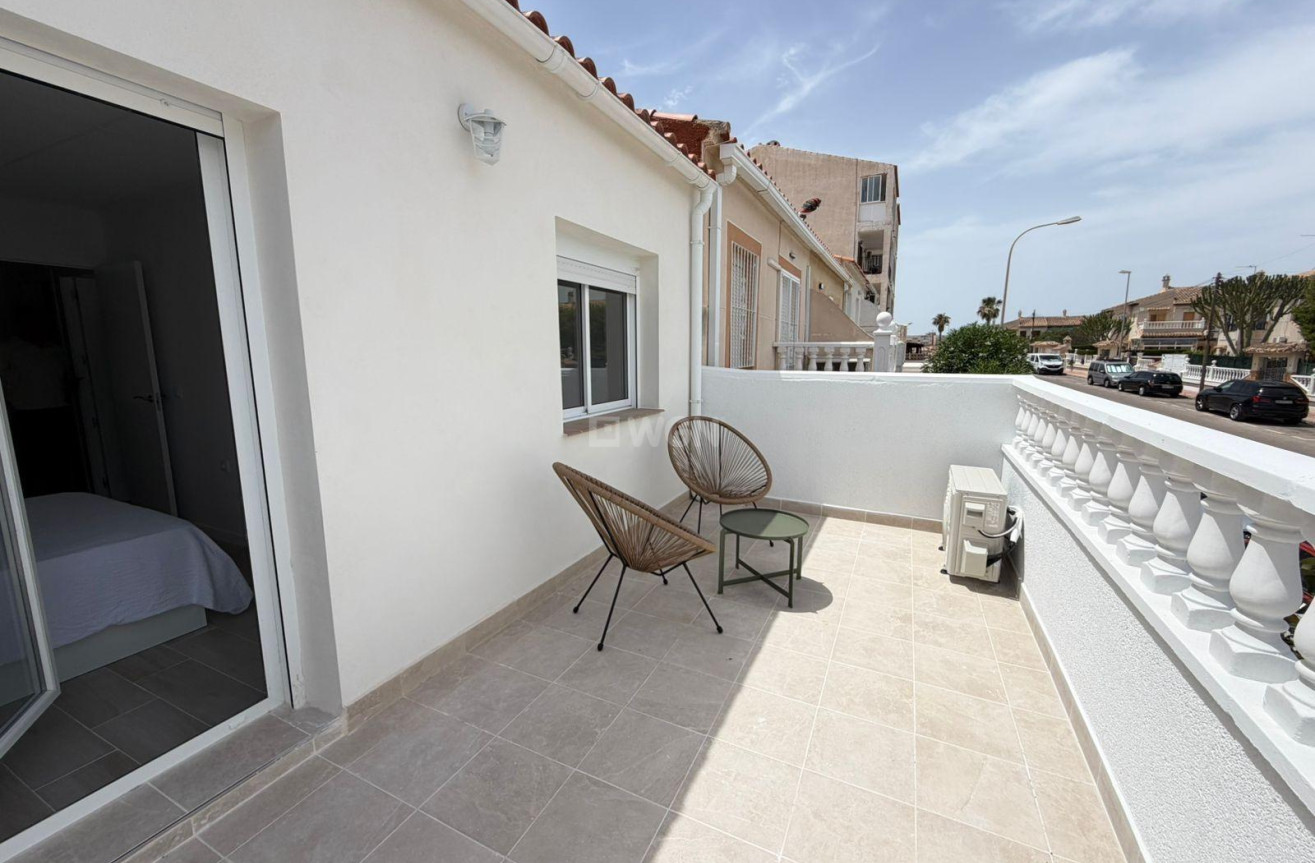 Odsprzedaż - Kamienica - Torrevieja - Sector 25