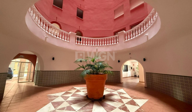 Resale - Apartment / flat - Torrevieja - Playa de los Locos
