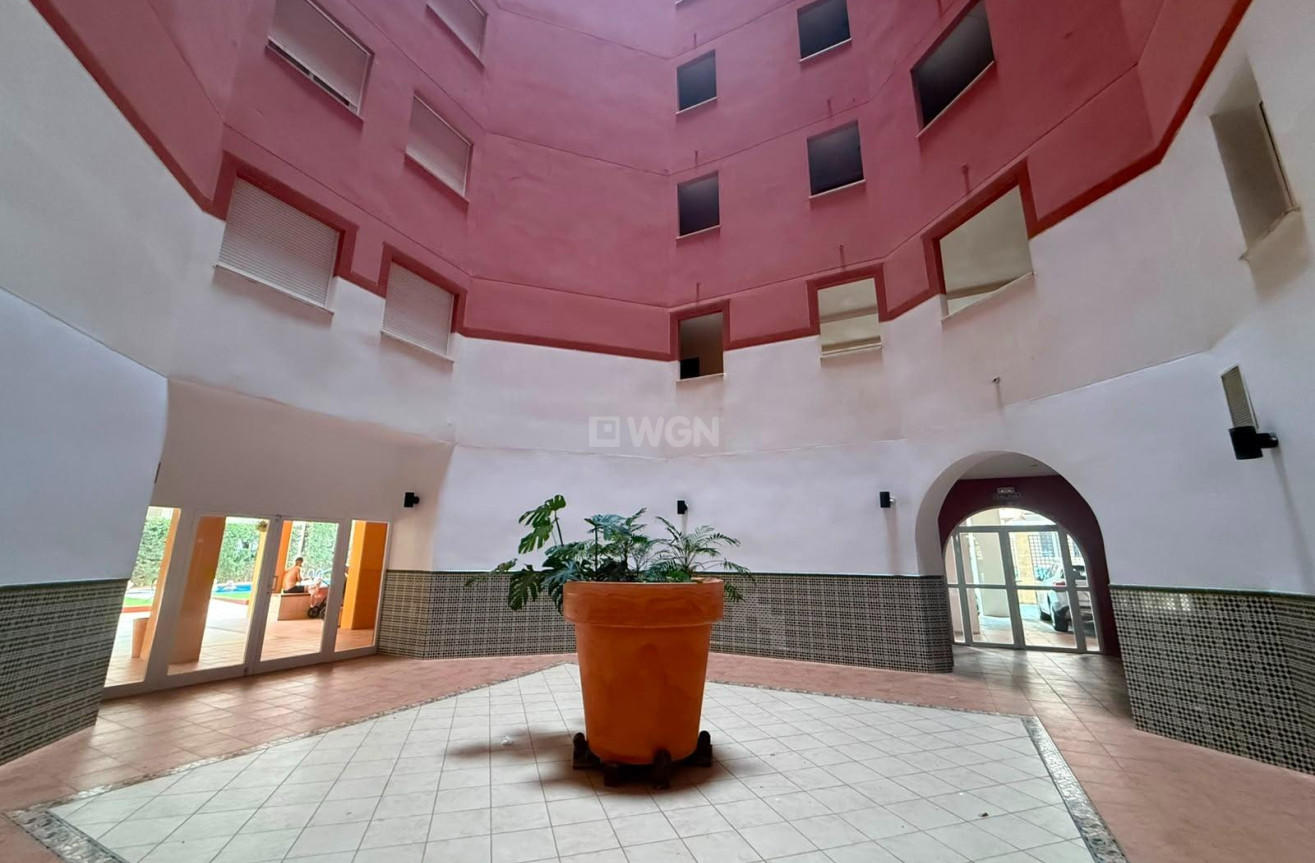 Resale - Apartment / flat - Torrevieja - Playa de los Locos