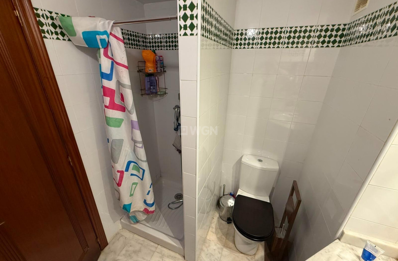 Resale - Apartment / flat - Torrevieja - Playa de los Locos