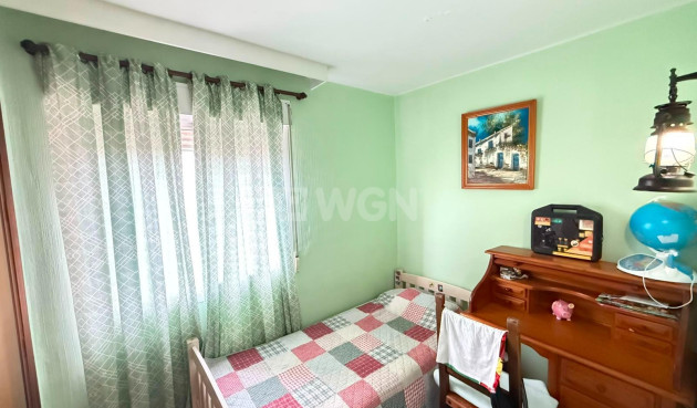 Resale - Apartment / flat - Torrevieja - Playa de los Locos