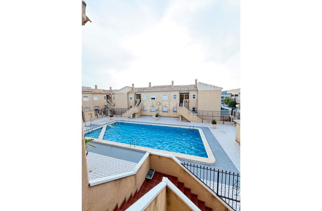 Odsprzedaż - Mieszkanie w bloku - Torrevieja - Centro