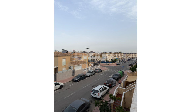 Odsprzedaż - Mieszkanie w bloku - Torrevieja - Centro