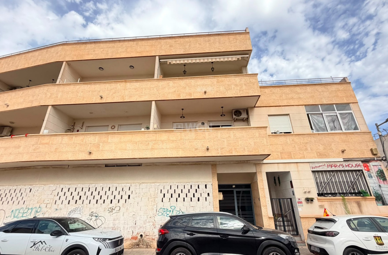 Odsprzedaż - Mieszkanie w bloku - Los Montesinos - Costa Blanca