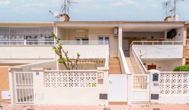 Odsprzedaż - Mieszkanie w bloku - Torrevieja - La Veleta