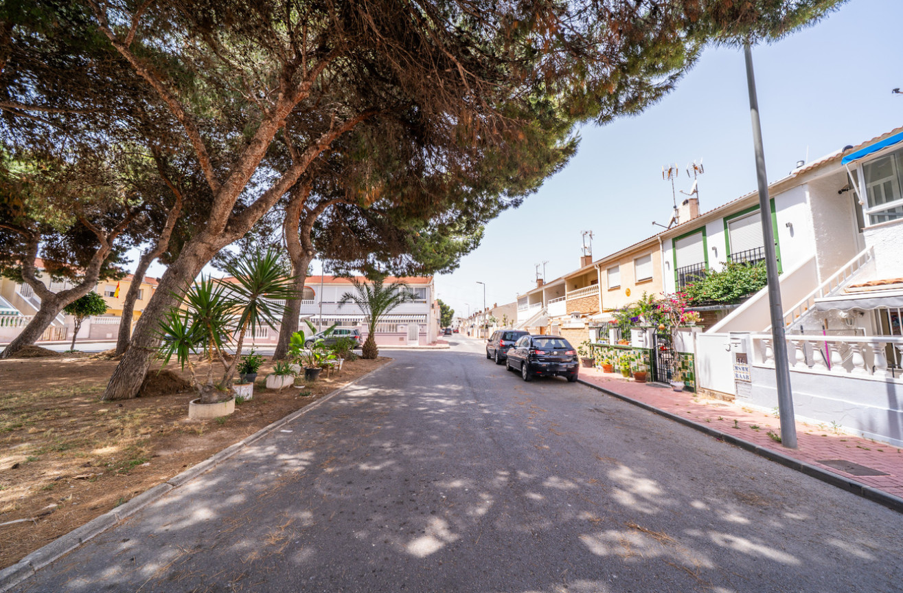 Odsprzedaż - Mieszkanie w bloku - Torrevieja - La Veleta