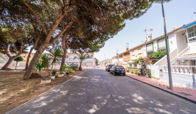 Odsprzedaż - Mieszkanie w bloku - Torrevieja - La Veleta