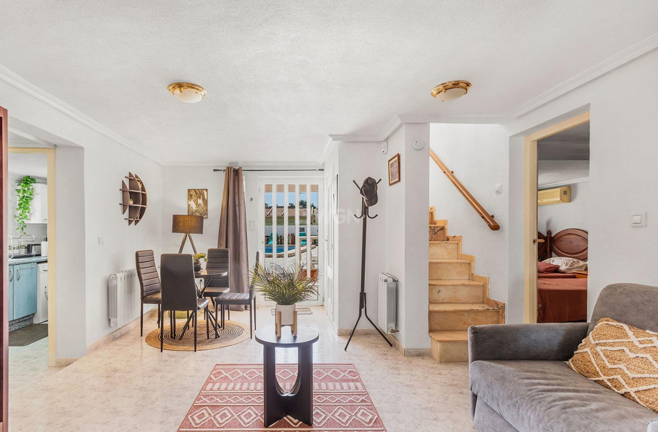 Odsprzedaż - Villa - Torrevieja - Los Balcones - Los Altos del Edén
