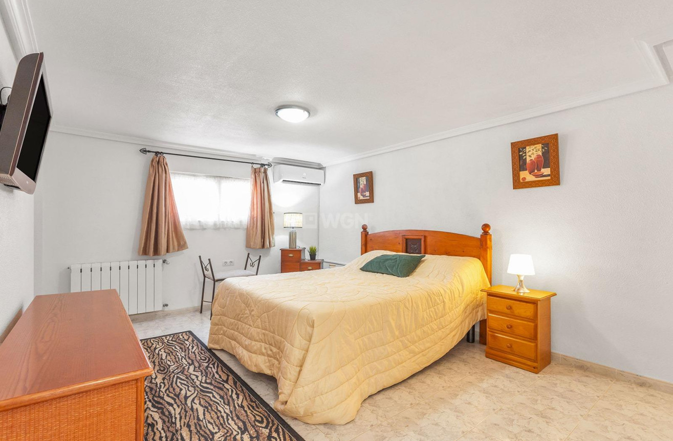 Odsprzedaż - Villa - Torrevieja - Los Balcones - Los Altos del Edén