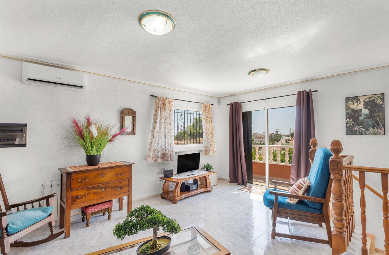 Odsprzedaż - Villa - Torrevieja - Los Balcones - Los Altos del Edén