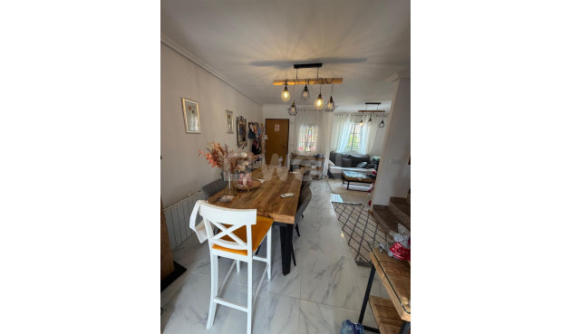 Resale - Bungalow - Torrevieja - Zona Los Frutales