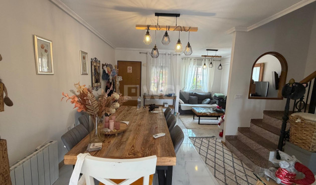 Resale - Bungalow - Torrevieja - Zona Los Frutales