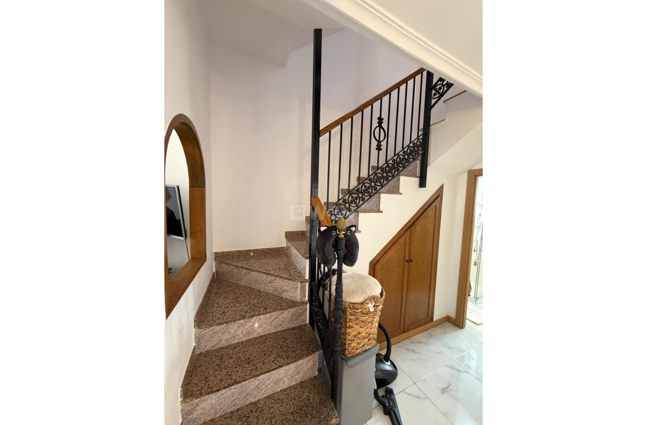 Resale - Bungalow - Torrevieja - Zona Los Frutales