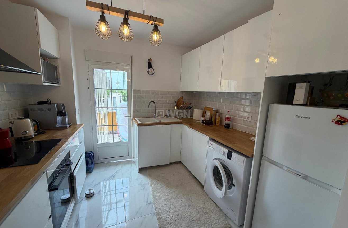 Resale - Bungalow - Torrevieja - Zona Los Frutales