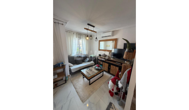 Resale - Bungalow - Torrevieja - Zona Los Frutales