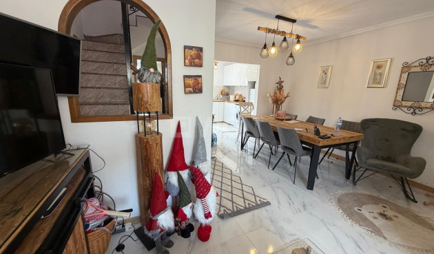 Resale - Bungalow - Torrevieja - Zona Los Frutales