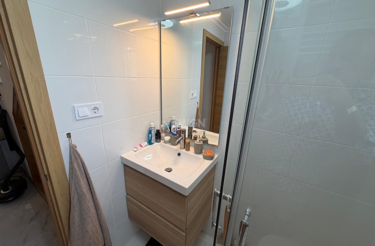 Resale - Bungalow - Torrevieja - Zona Los Frutales