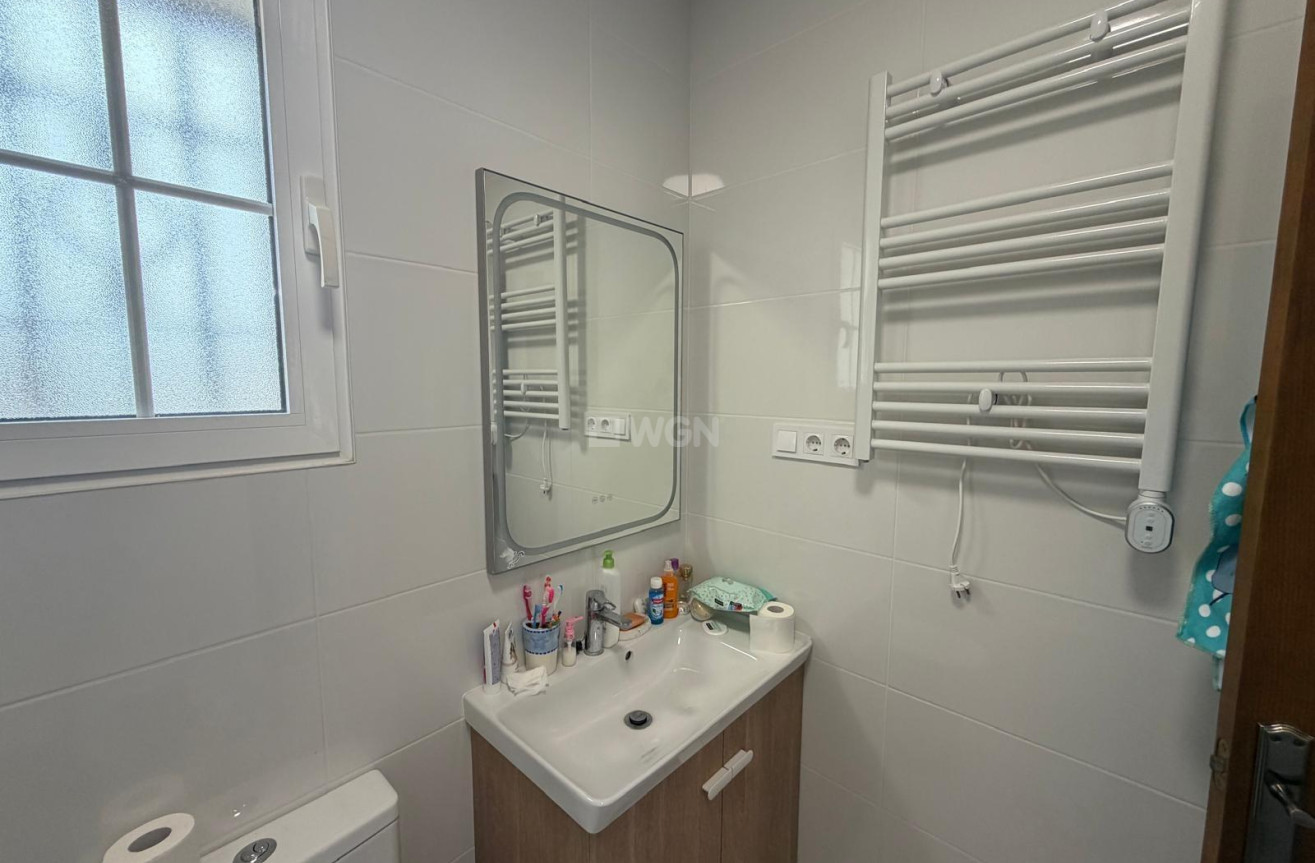 Resale - Bungalow - Torrevieja - Zona Los Frutales
