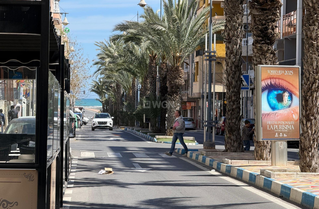 Odsprzedaż - Mieszkanie w bloku - Torrevieja - Habaneras
