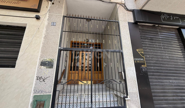 Odsprzedaż - Mieszkanie w bloku - Torrevieja - Habaneras