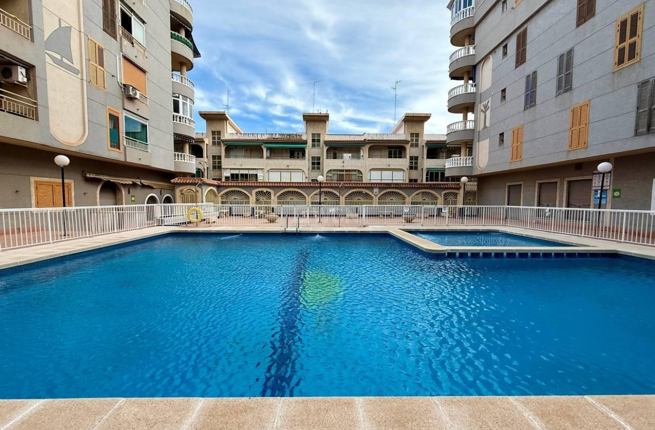 Wiederverkauf - Wohnung - Torrevieja - Acequion